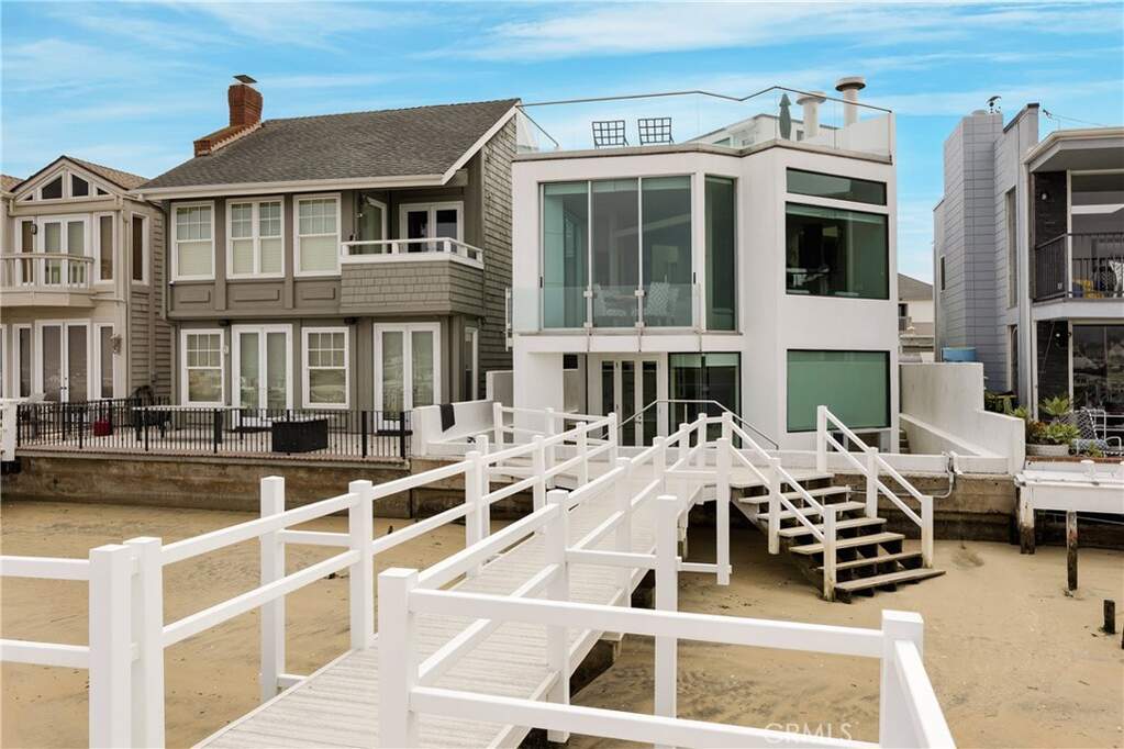 1008 E Balboa Boulevard, Newport Beach, CA 92661