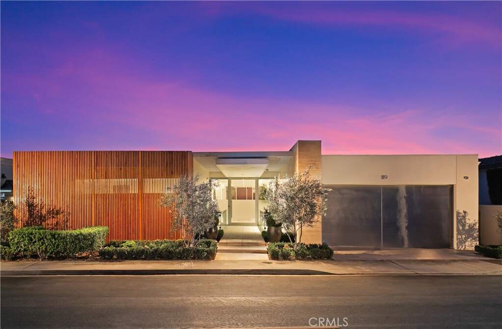 1119 Dolphin, Corona Del Mar, CA 92625