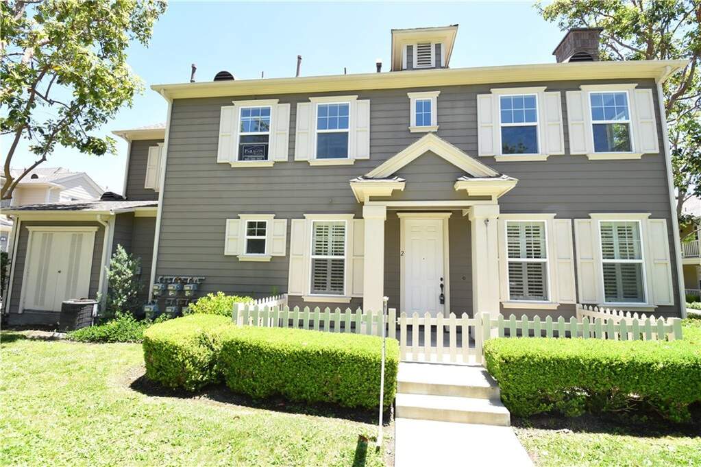 2 Lynde Street