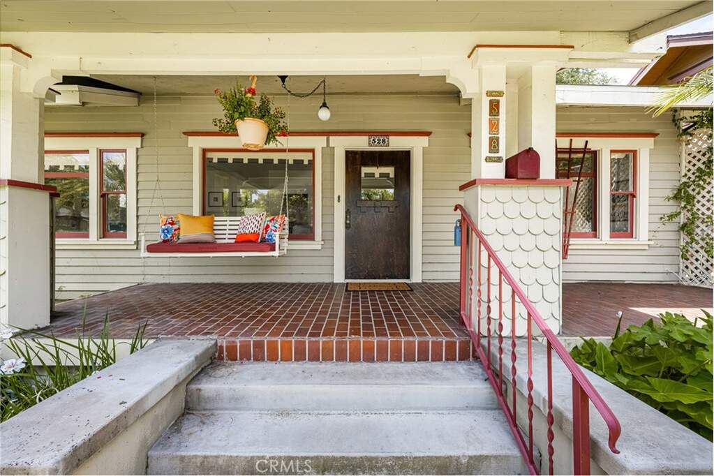 528 E Palmyra Avenue, Orange, CA 92866