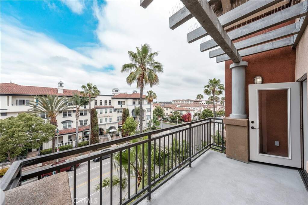 6020 Seabluff Drive #421, Playa Vista, CA 90094