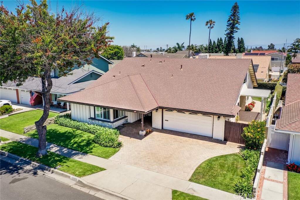 16292 Wishingwell, Huntington Beach, CA 92647