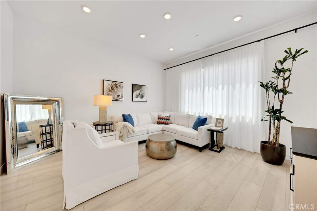 1109 Cadence, Irvine, CA 92618