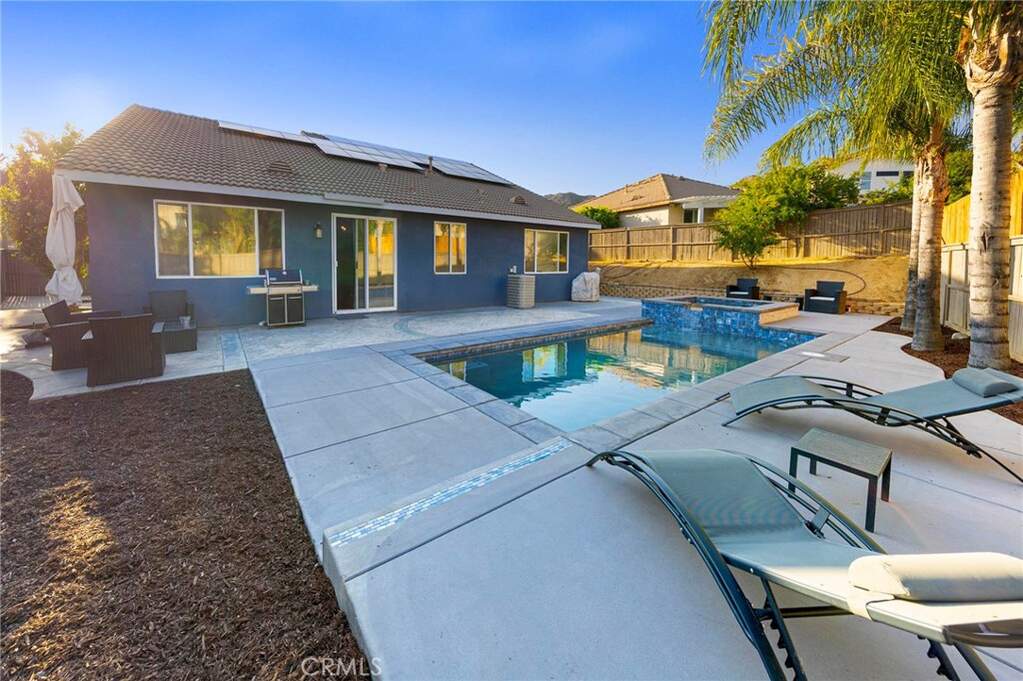 35592 Country Park Drive, Wildomar, CA 92595