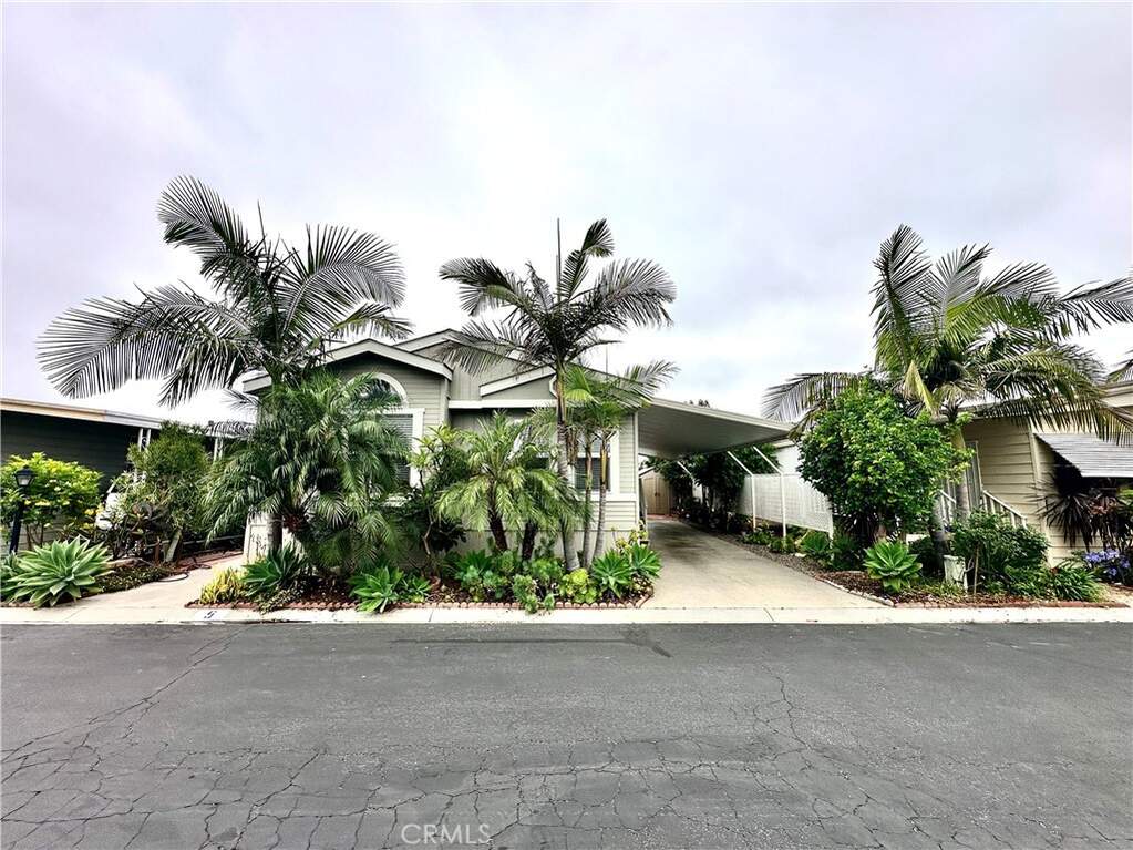 8200 Bolsa Avenue #5, Midway City, CA 92655