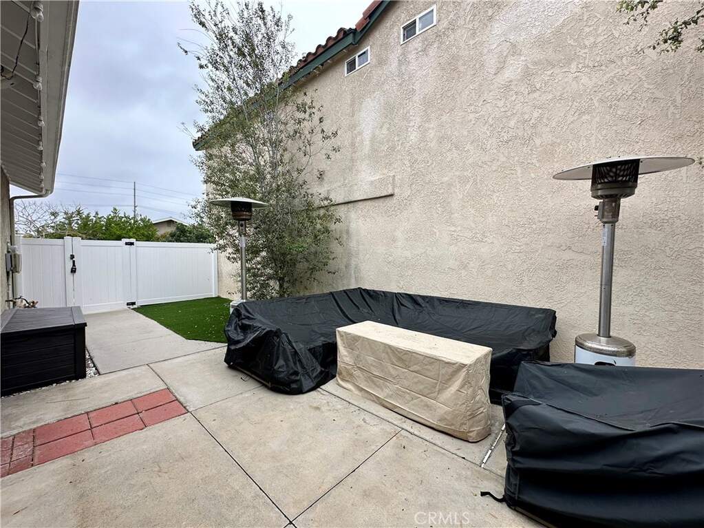 1842 Lake Street, Huntington Beach, CA 92648