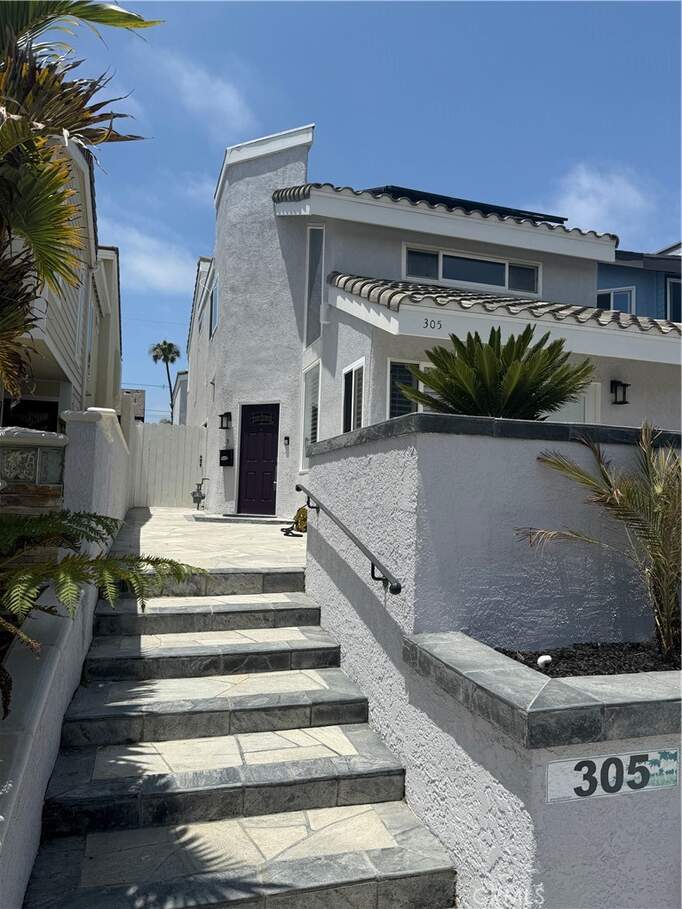 305 21st Street, Huntington Beach, CA 92648