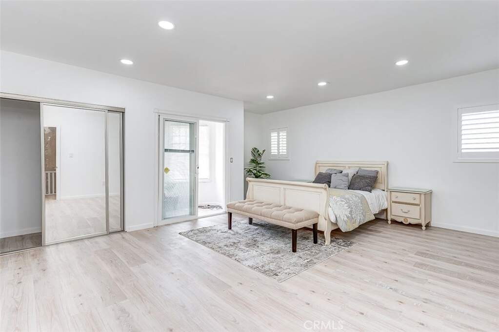 715 S Norton Avenue, Los Angeles, CA 90005
