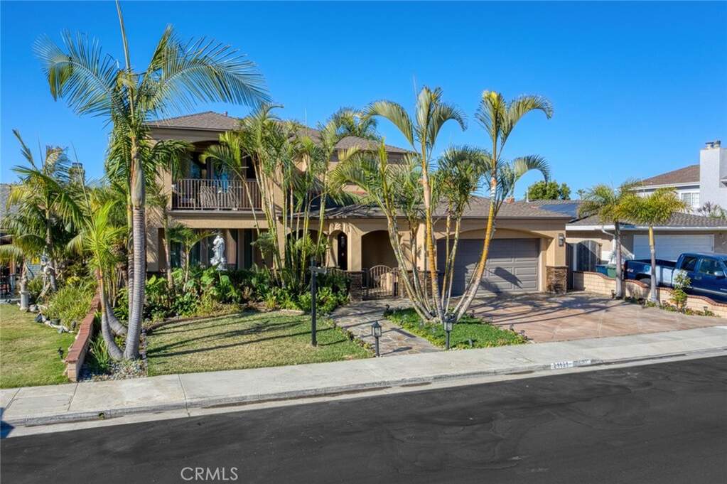 21131 Greenboro Lane, Huntington Beach, CA 92646