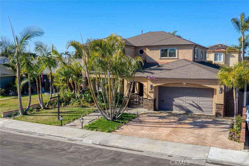 21131 Greenboro Lane, Huntington Beach, CA 92646