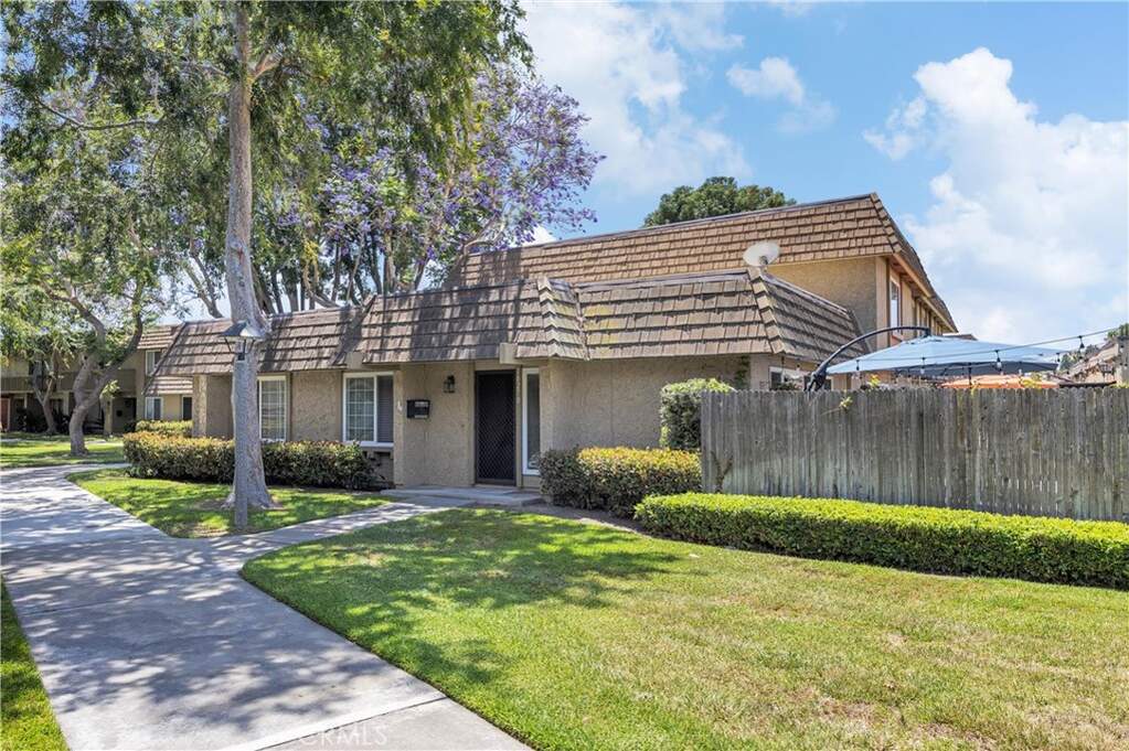 10270 Durango River Court, Fountain Valley, CA 92708