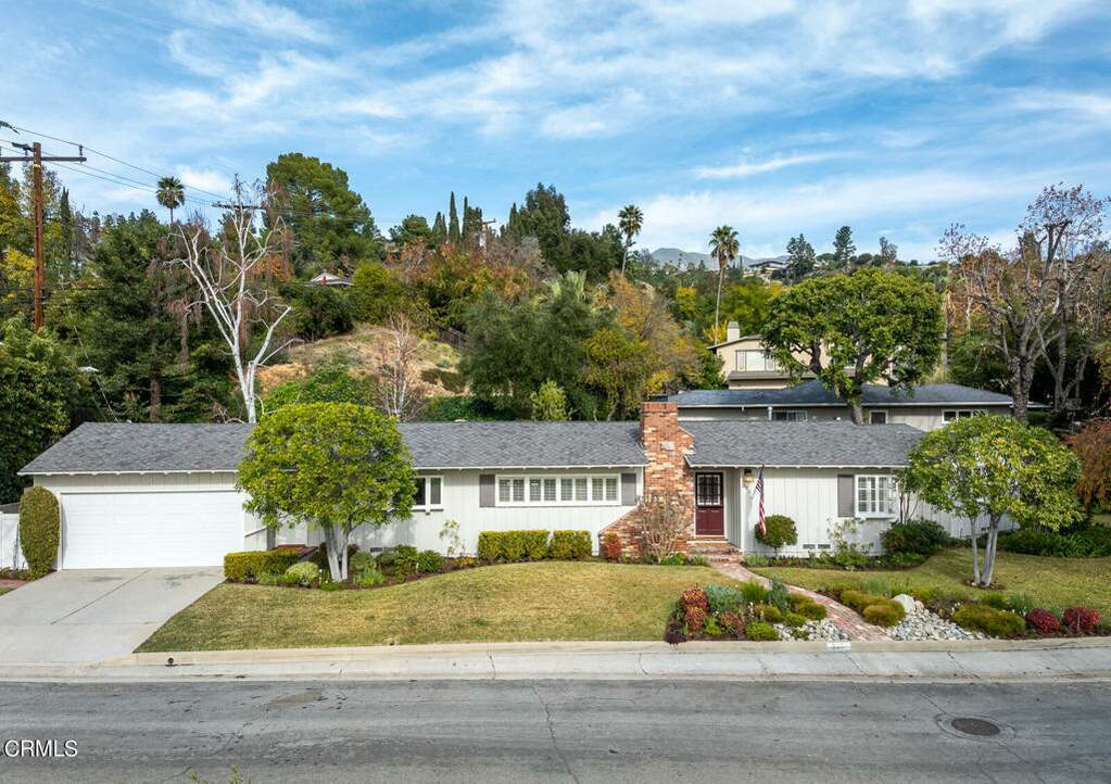 305 Noren Street, La Canada Flintridge, CA 91011