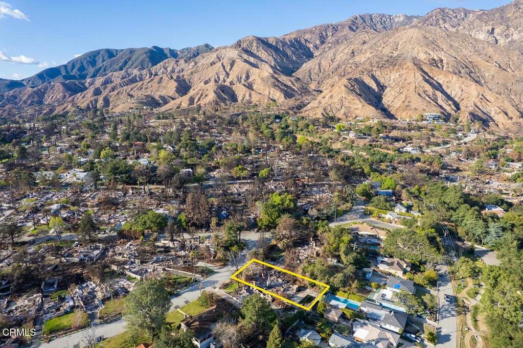 3104 Mount Curve Avenue, Altadena, CA 91001