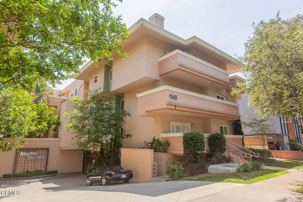 130 S Mentor Avenue #205, Pasadena, CA 91106