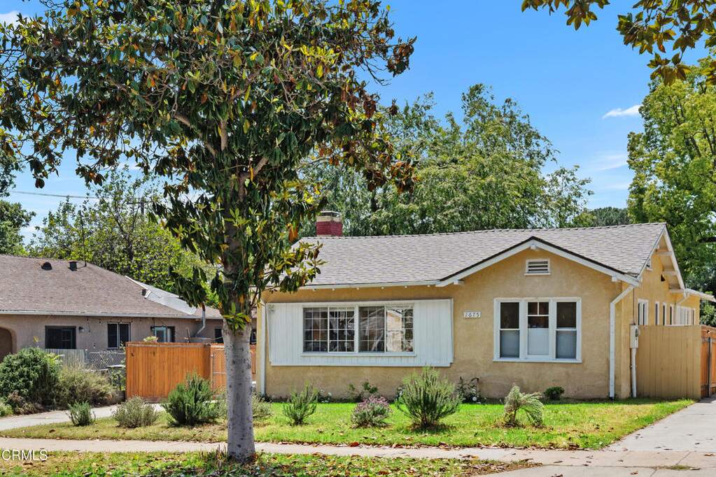 1675 N El Molino Avenue, Pasadena, CA 91104
