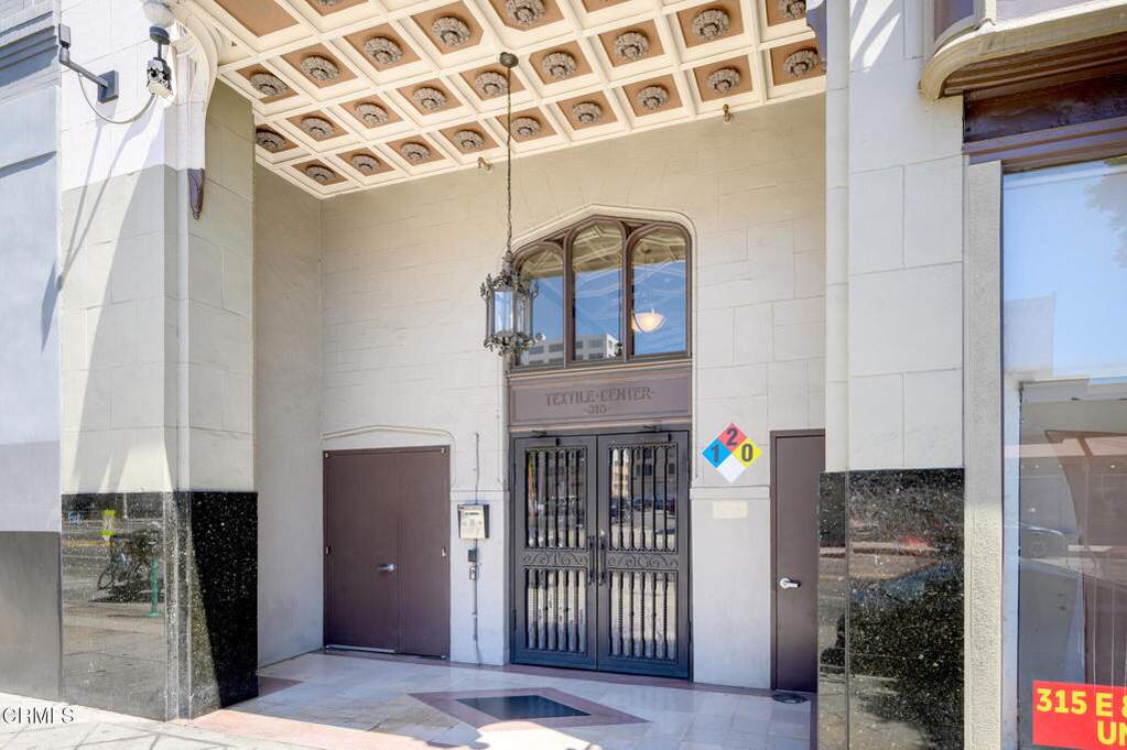 315 E 8th Street #301, Los Angeles, CA 90014