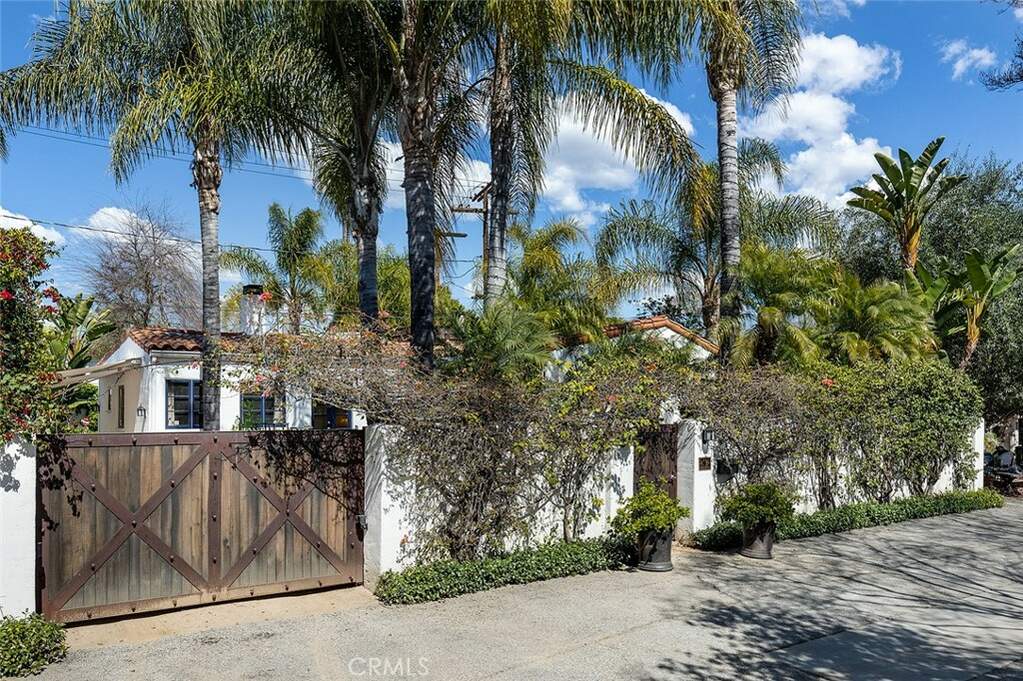 275 Marguerita Lane, Pasadena, CA 91106