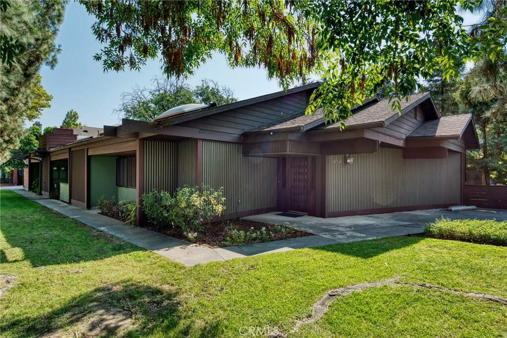 626 Montana Street