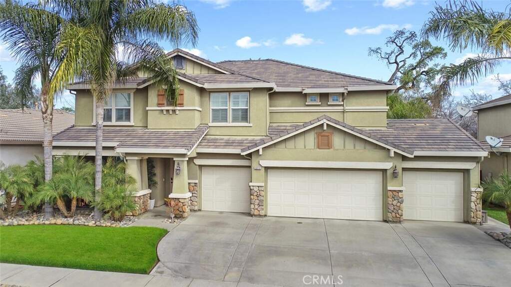 3010 W Ceres Avenue, Visalia, CA 93291