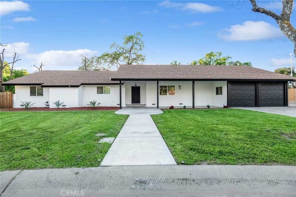 2905 S Encina Street, Visalia, CA 93277