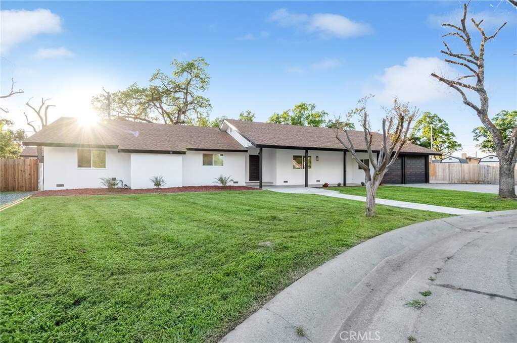 2905 S Encina Street, Visalia, CA 93277