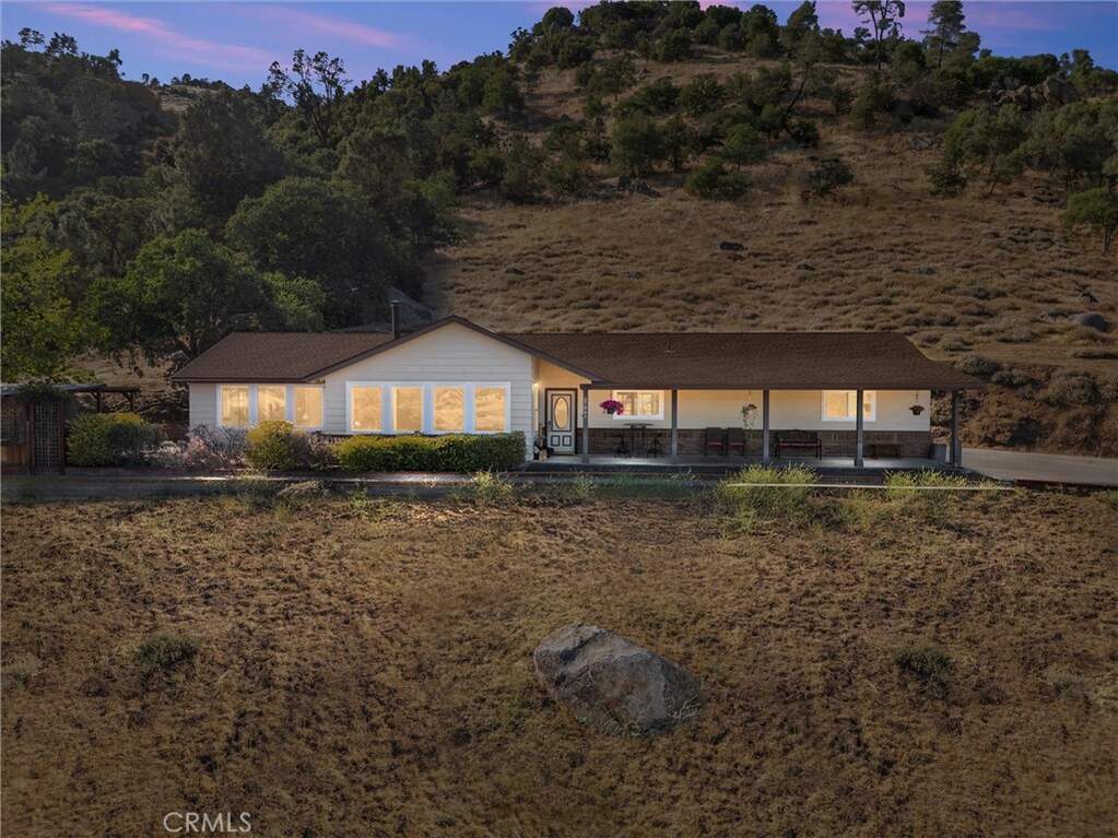 27861 Cummings Valley Road, Tehachapi, CA 93561