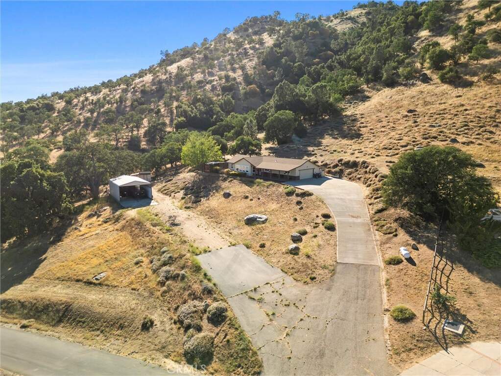27861 Cummings Valley Road, Tehachapi, CA 93561