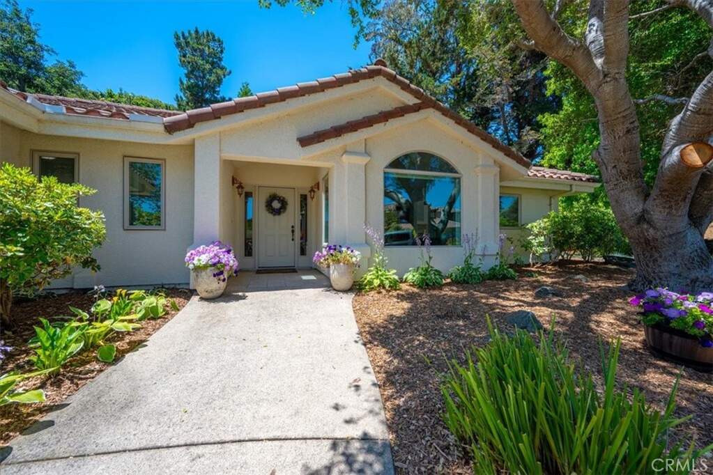 1989 Royal, San Luis Obispo, CA 93405