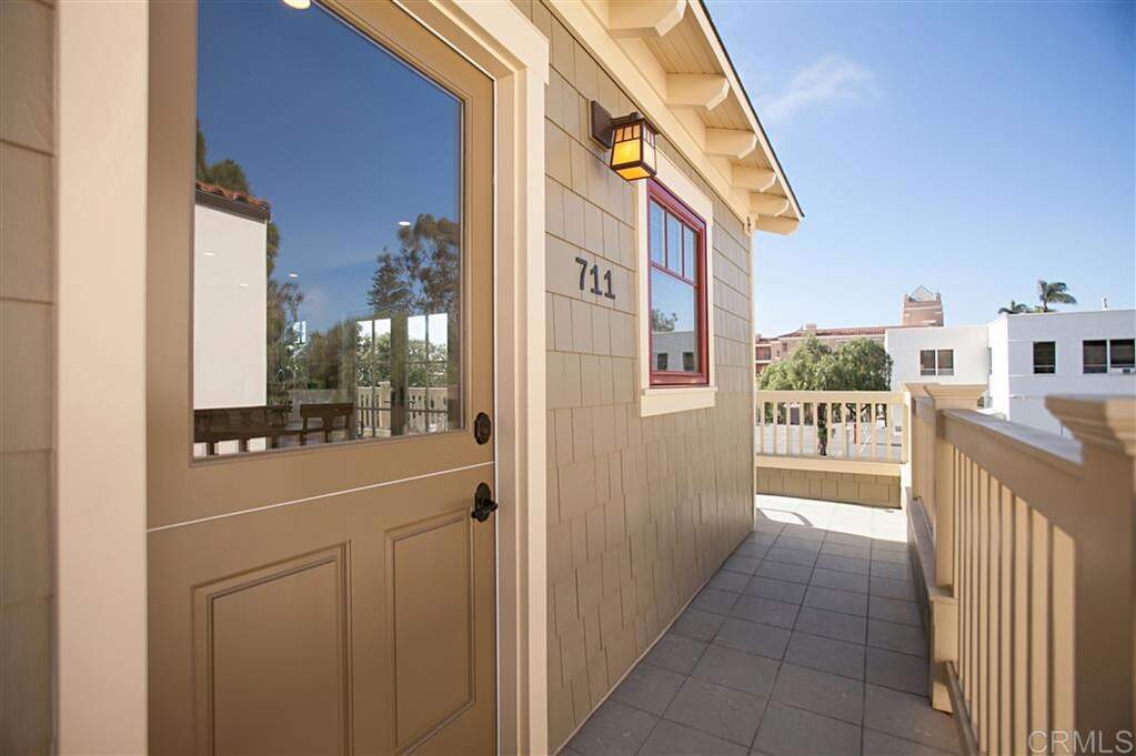 711 C Avenue, Coronado, CA 92118
