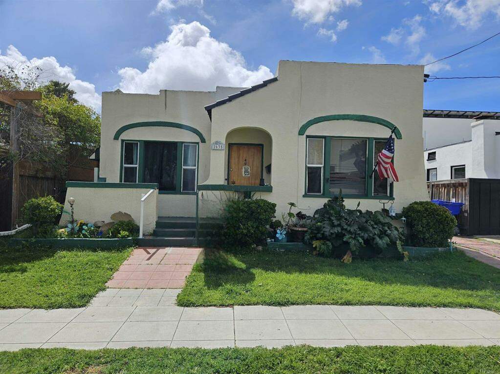2635 Collier Avenue, San Diego, CA 92116