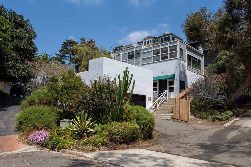 1010 W Upas Street, San Diego, CA 92103