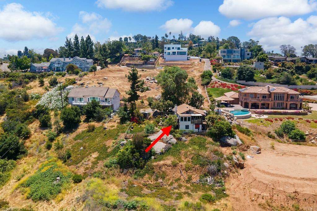 894 Bernita Rd., El Cajon, CA 92020