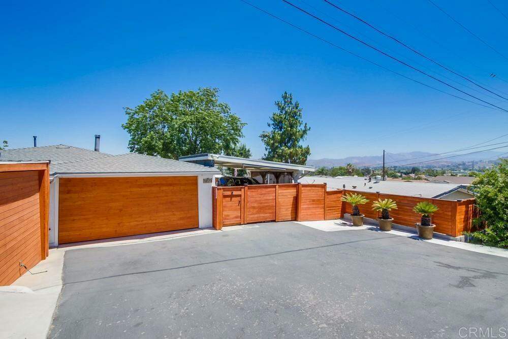 9376 Starcrest, Santee, CA 92071