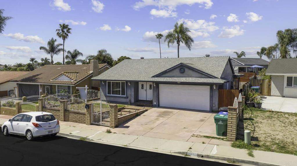 146 Padre Tullio Dr, San Ysidro, CA 92173