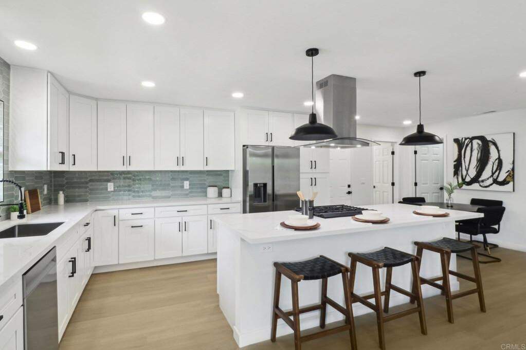 3243 Carolyn Circle, Oceanside, CA 92054