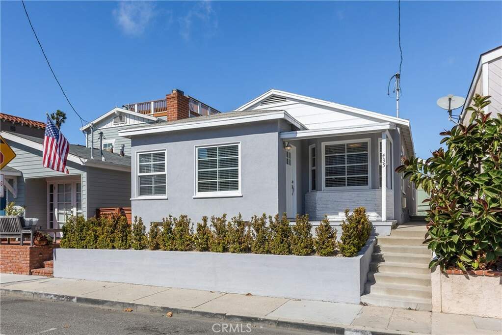 435 Longfellow Avenue, Hermosa Beach, CA 90254