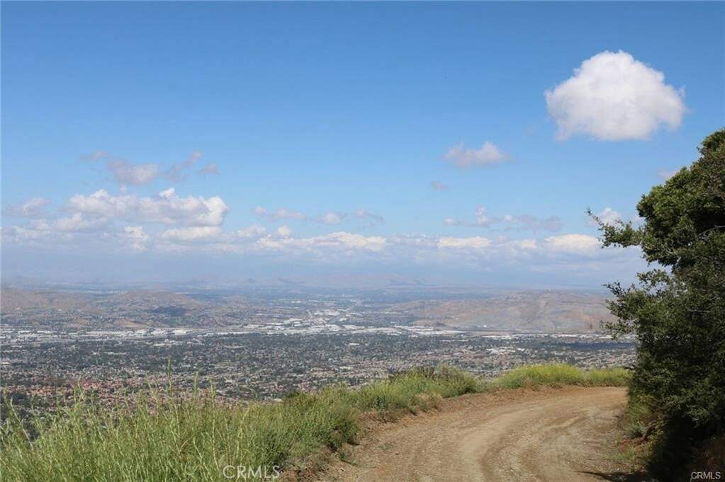 27901 Blackstar Canyon Rd, Silverado Canyon, CA 92882