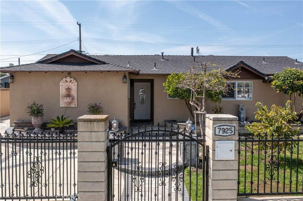7925 La Costa Circle, Buena Park, CA 90620