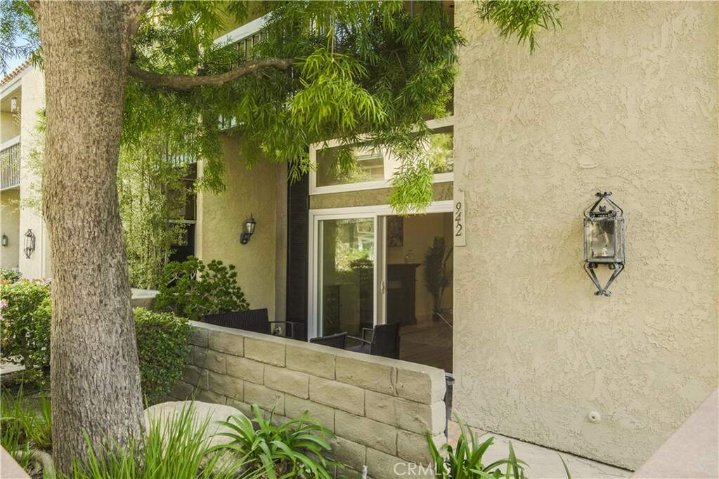 942 Palo Verde Avenue, Long Beach, CA 90815