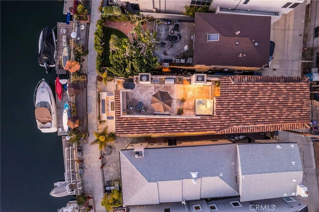 58 Rivo Alto Canal, Long Beach, CA 90803 MLS PW24073536 Christie's