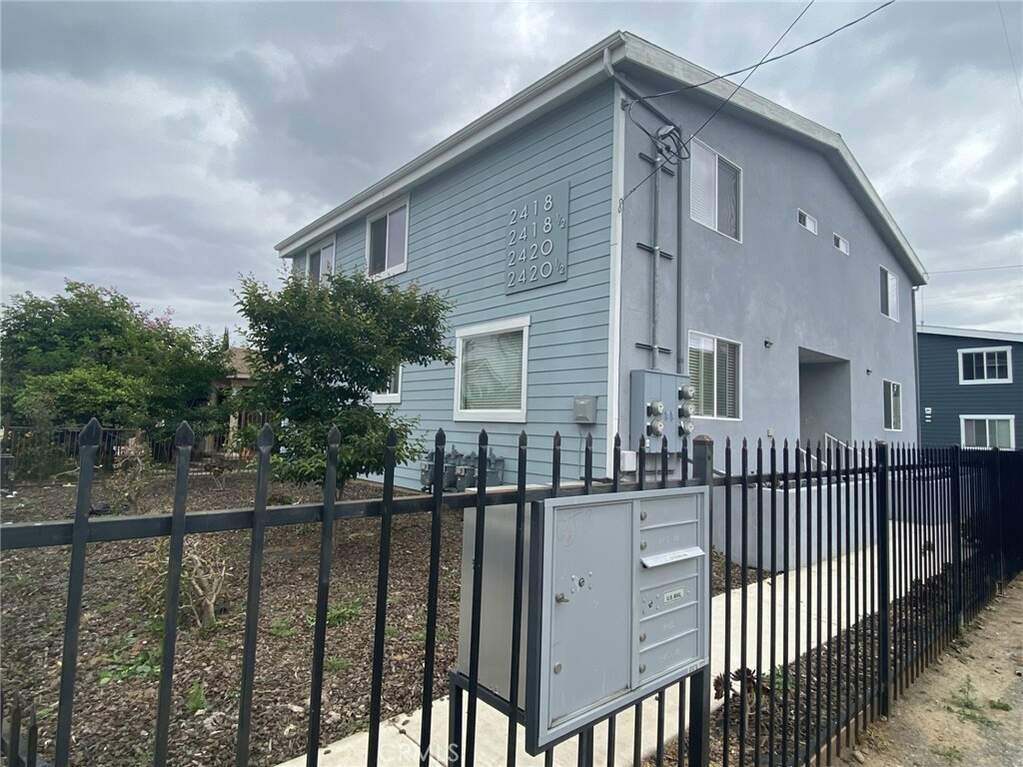 2418 1/2 Folsom, Los Angeles, CA 90033