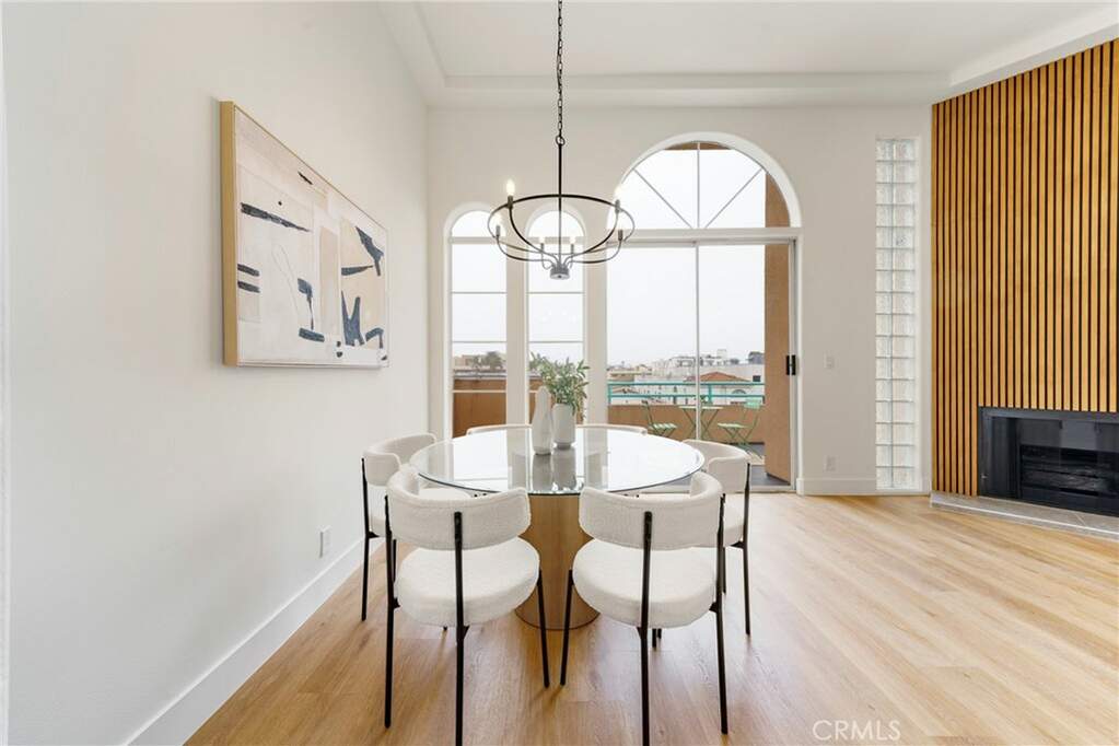4830 Elmwood Avenue #302, Los Angeles, CA 90004