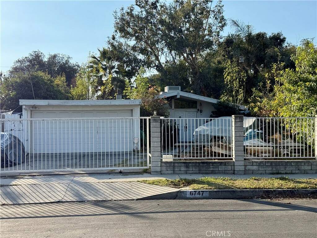 6747 Sunnybrae Avenue, Winnetka, CA 91306