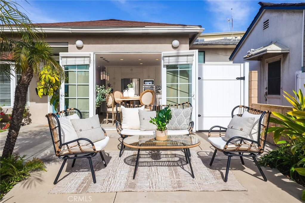 221 Central Avenue, Seal Beach, CA 90740