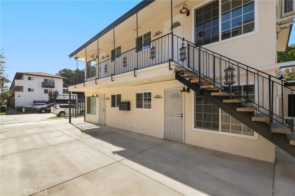 315 S Garnsey St, Santa Ana, CA 92701