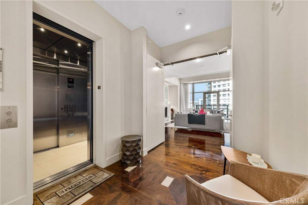 10776 Wilshire Boulevard #901, Los Angeles, CA 90024