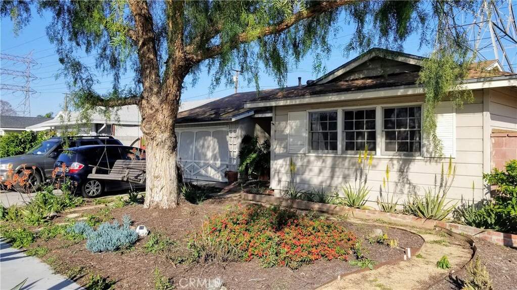 2038 Stevely Avenue, Long Beach, CA 90815