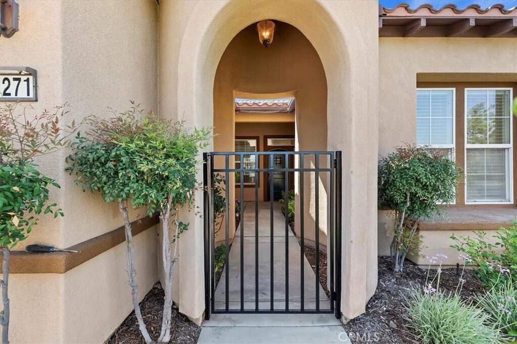 24271 Whitetail Drive, Corona, CA 92883