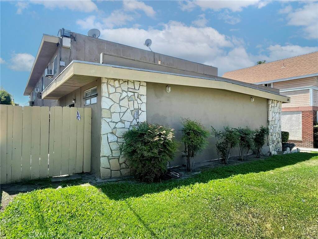 524 Williamson Avenue, Fullerton, CA 92832