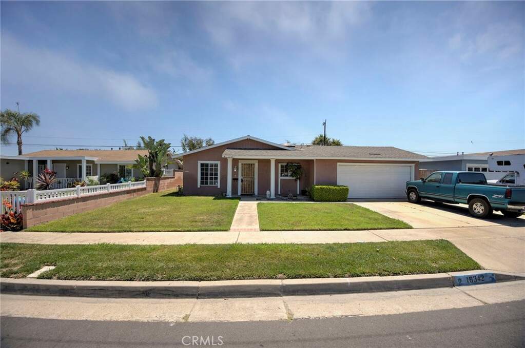 19342 Salmon Lane, Huntington Beach, CA 92646